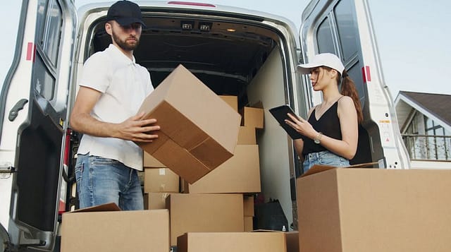 Three Reasons to Choose Man and Van Services for Your Next Move